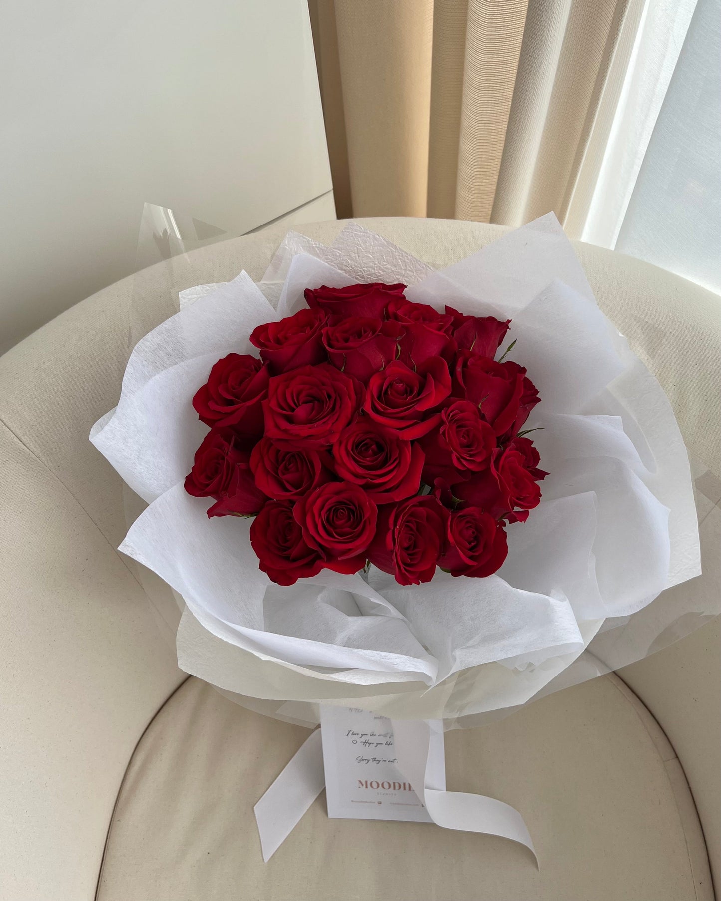 Roses En Masse Red Bouquet Moodie Studios Premium Fresh Flowers Melbourne Florist